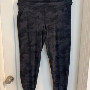 Lululemon women’s legging brand new never worn